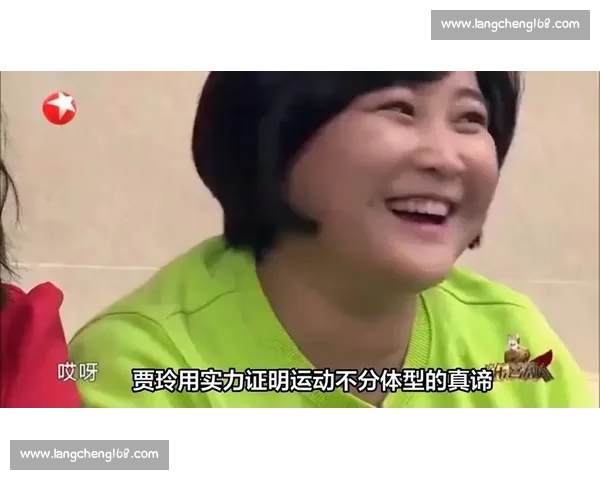 汪顺贾玲跨界联动!运动装同框打网球,握拳合影活力满格 汪顺贾玲跨界联动!运动装同框打网球,握拳合影活力满格