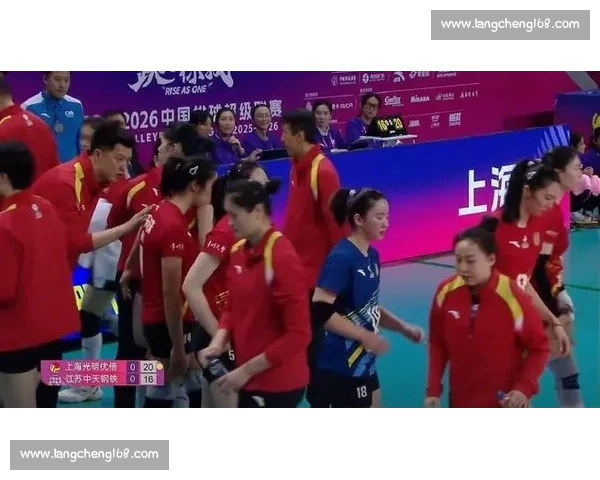 江苏女排迎战上海女排强强对话点燃排超赛场焦点之夜巅峰较量引爆关注