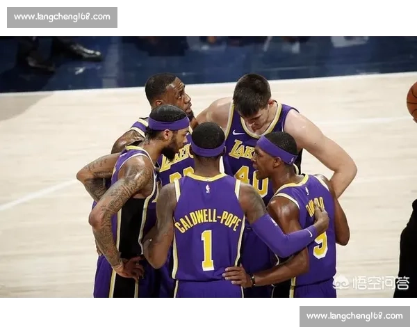 步行者强势对决湖人焦点之战谁能主宰赛场走向与未来格局之争夜